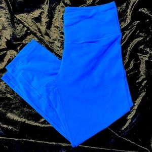 Like New Cropped Athletic Pants